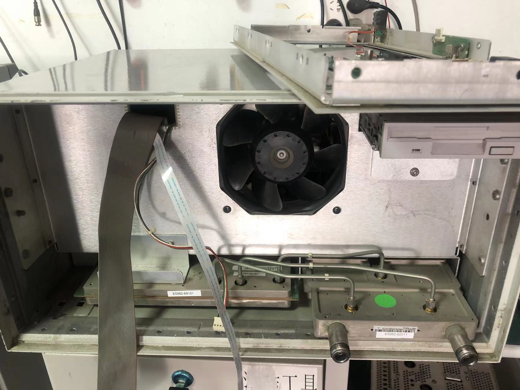 636dc2fd11c5b.jpg 維修網(wǎng)絡(luò)分析儀E5062A 19.jpg